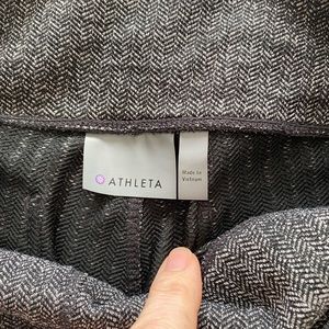 Fabulous gray herringbone Athleta leggings with front pockets size small